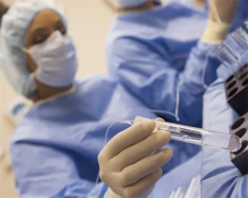 <strong>青岛一个女人的代孕之路,【青岛供卵助孕机构二胎供卵试管婴儿】6月1日顺产经</strong>